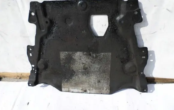 Ford Galaxy Engine splash shield/under tray