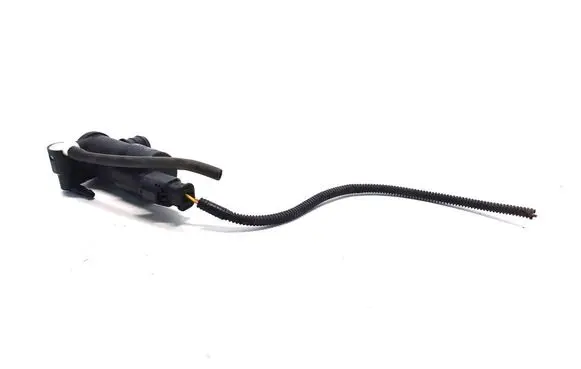 Peugeot 2008 II Windscreen/windshield washer pump 9825894180
