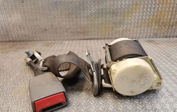 Mercedes-Benz S W221 Middle seatbelt (rear) 2218600585