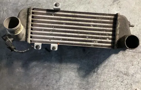 KIA Ceed Intercooler radiator 6039515