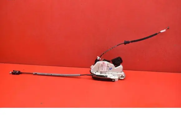 Skoda Yeti (5L) Front door lock 5E1837015