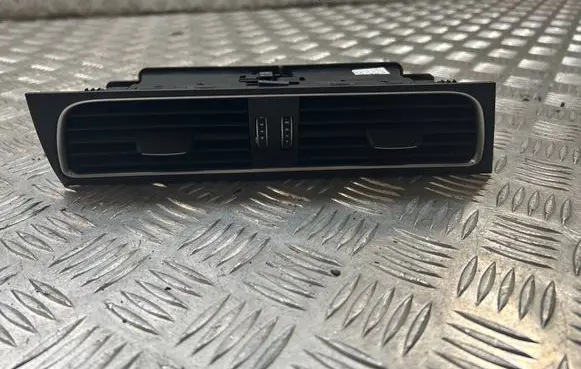Audi A4 S4 B8 8K Dash center air vent grill 8T1820951D