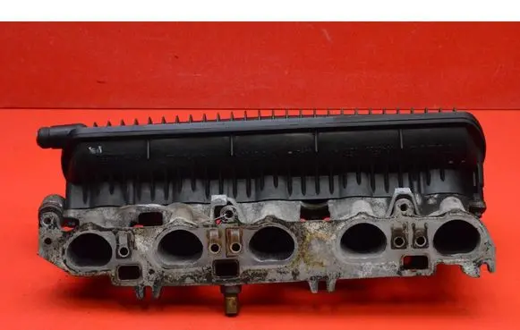 Volvo V50 Intake manifold 30646520