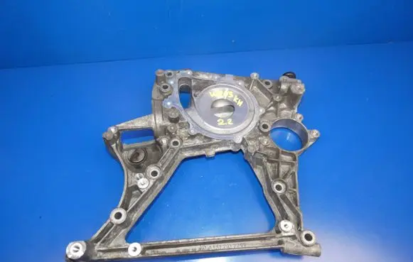 Mercedes-Benz C W205 Generator/alternator bracket A6512012209