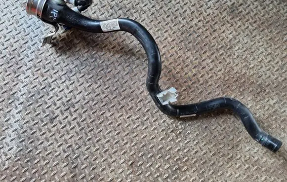 BMW 3 F30 F35 F31 Fuel tank filler neck pipe 7244035 7240518 7393382