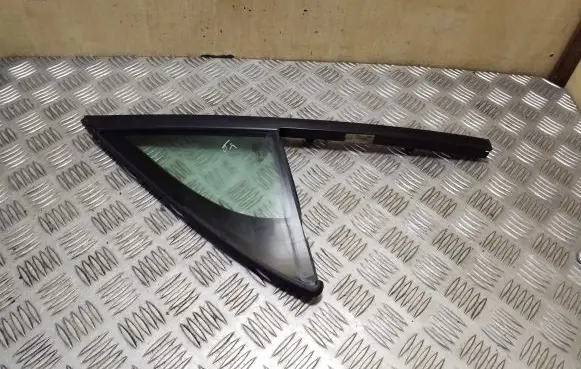 Volkswagen Touareg II Front door vent window glass four-door 7P0845113D