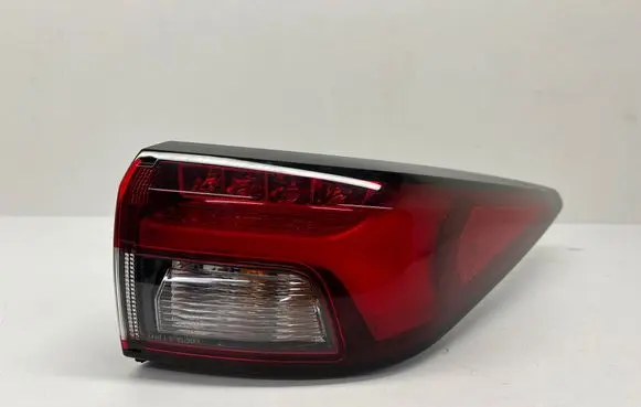 Mitsubishi Outlander IV Rear/tail lights