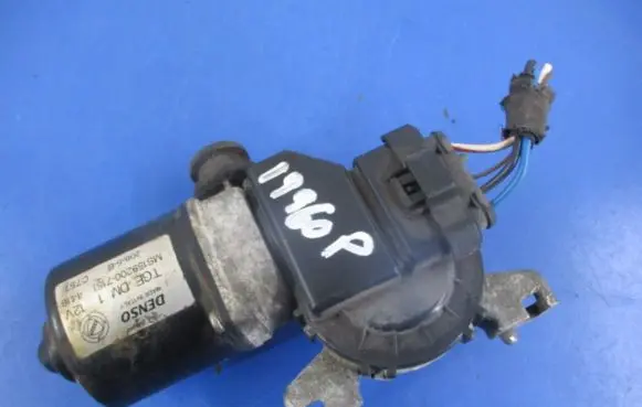 Fiat Panda 141 Front wiper linkage and motor