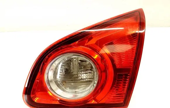 Tailgate rear/tail lights