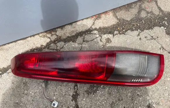 Nissan X-Trail T30 Rear/tail lights B46L