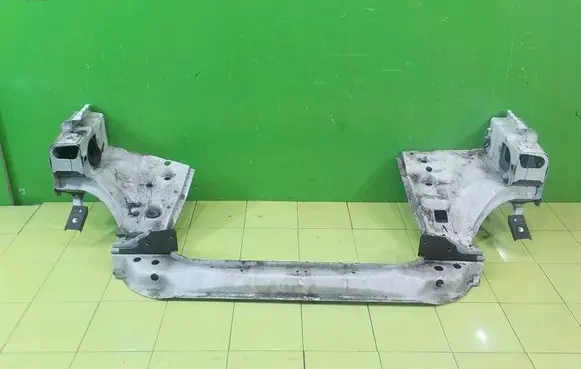 Land Rover Range Rover Sport L320 Radiator support slam panel UP132