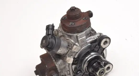 Volvo V70 Fuel injection high pressure pump 31272896