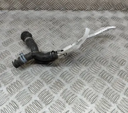 Porsche Cayenne (9Y0 9Y3) Engine coolant pipe/hose 4M0819857C 4M0265348B