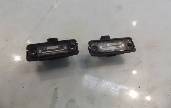 Volkswagen Cross Polo Rear light trim 