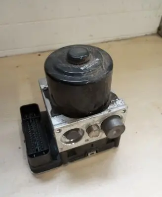 Porsche Cayenne (92A) ABS Pump 7P0907379E 7P0907379