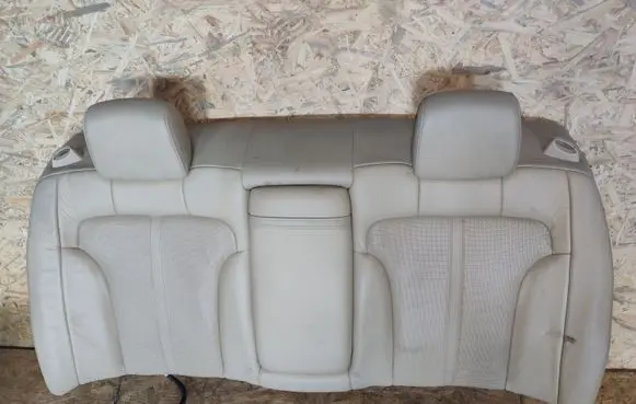 Lincoln MKS Rear seat 