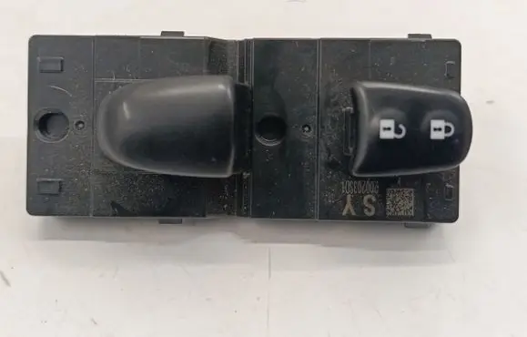 Nissan Juke II F16 Electric window control switch