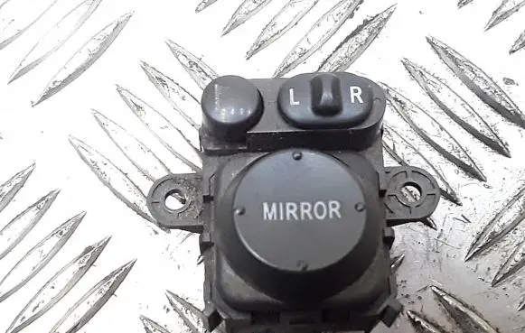Honda FR-V Wing mirror switch