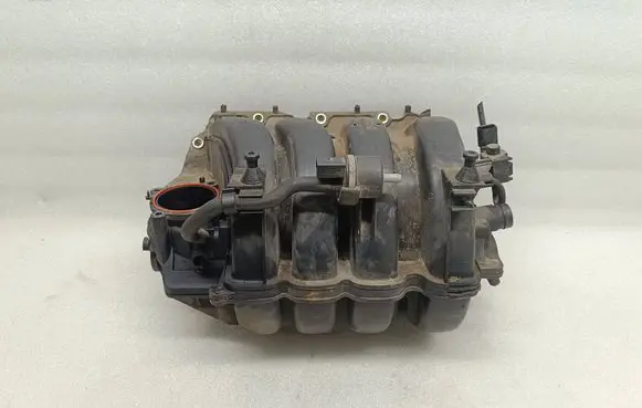 Volkswagen Golf V Intake manifold 03C129711F 2900310509 03C129709F