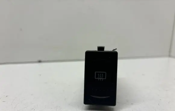 Volkswagen PASSAT B5 Windscreen/window heater switch 3B0959621E
