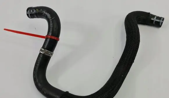 Mercedes-Benz E W212 Power steering hose/pipe/line A2044661381