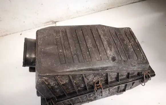 Peugeot 405 Air filter box psa2104