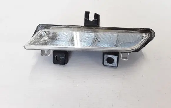 Renault Clio IV Front reflector 