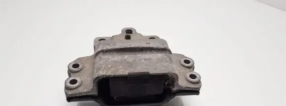 Volkswagen PASSAT B6 Engine mount bracket 3C0199555