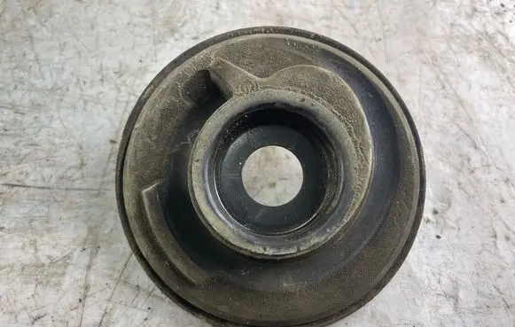 Coil spring mount