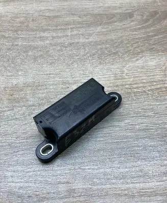 Mercedes-Benz E W211 Airbag deployment crash/impact sensor A0038200726 82176166