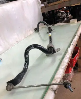 Nissan Juke II F16 Front anti-roll bar/sway bar 546117469r