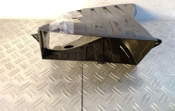 Lexus RX 450H Intercooler air guide/duct channel 