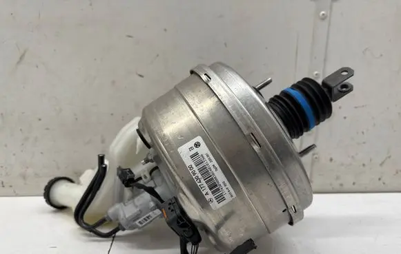 Mercedes-Benz GLB x247 Brake booster A1774309000