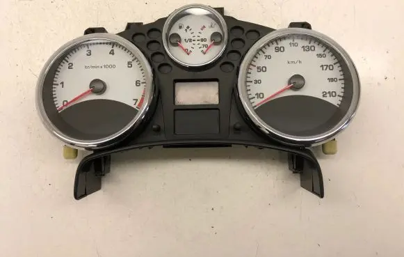 Peugeot 207 Speedometer (instrument cluster) 966674878000 9666748780 A2C53370966