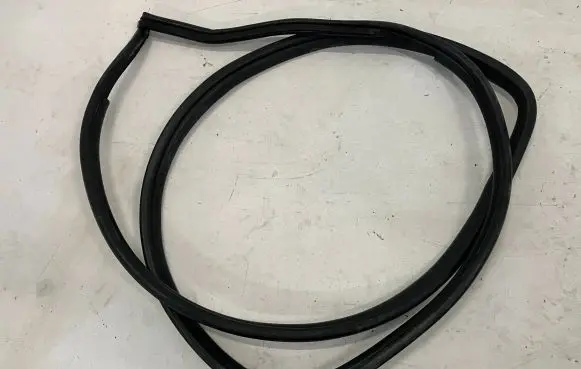 Toyota Yaris Front door rubber seal