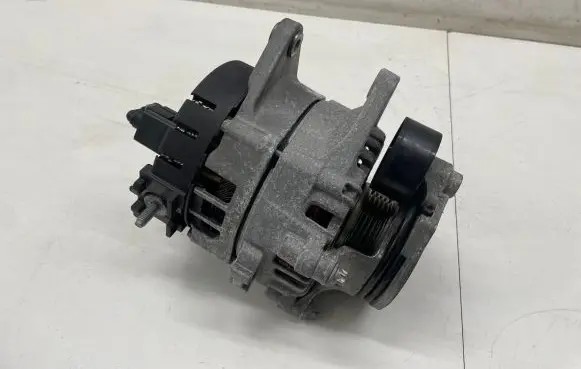 Mercedes-Benz GLA H247 Generator/alternator A0009061311