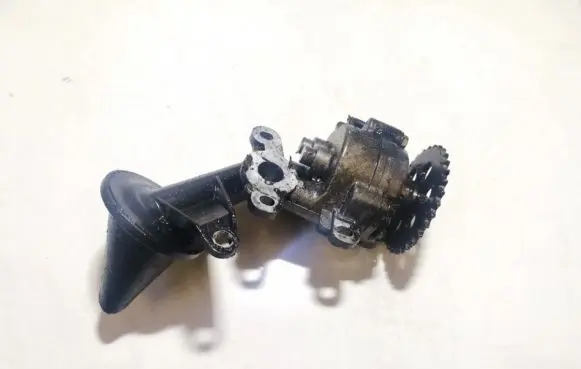 Ford Mondeo Mk III Oil pump 070905165 1s7q6600