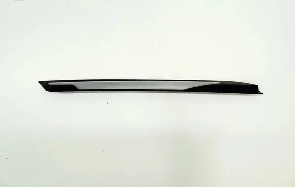 Peugeot 5008 II Front sill trim cover 9814228977