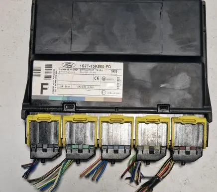 Ford Focus Comfort/convenience module 1S7T15K600FD 5WK48730F