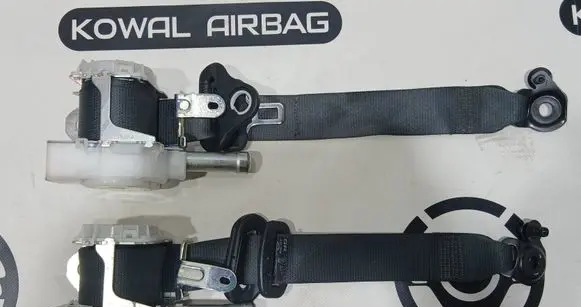 Toyota Yaris Set of seat belts N088601 9P3150P N088701
