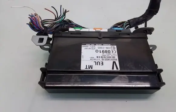 Subaru Outback Alarm control unit/module 88281AG510