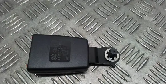 Audi A6 S6 C8 4K Rear seatbelt buckle 4L0857740J