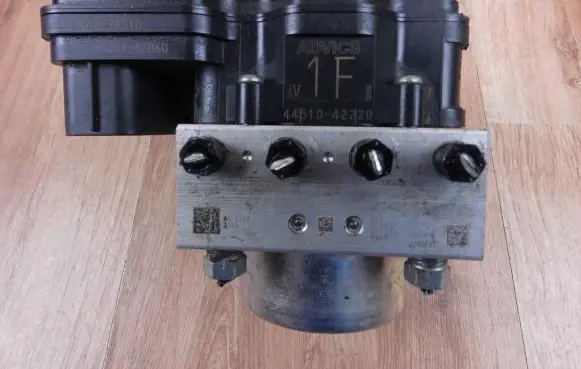 Toyota RAV 4 (XA50) ABS Pump 4461042220 8954142B60