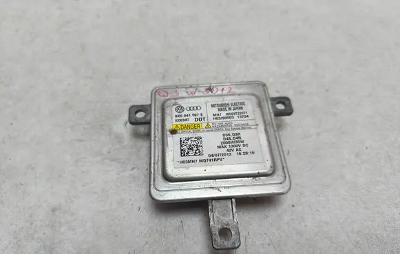 Audi Q3 8U Headlight ballast module Xenon 8K0941597E