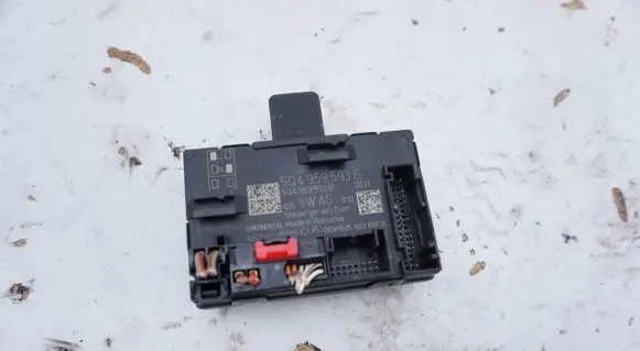 Volkswagen PASSAT B8 Door control unit/module 5Q4959593E