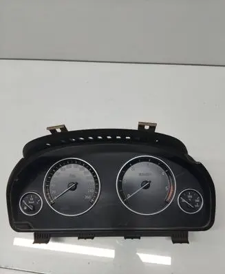 BMW 5 F10 F11 Speedometer (instrument cluster) 25811511 9265179 2207052