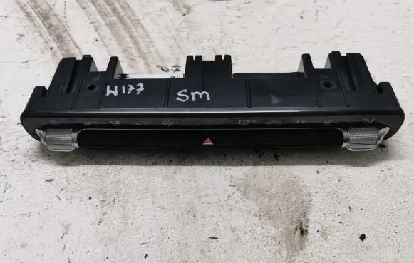 Mercedes-Benz A W177 Climate control unit