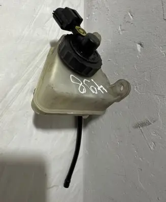 Ford Focus Brake fluid reservoir 98AB2C217AD L481485