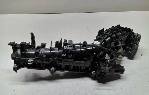 BMW 5 G30 G31 Intake manifold 8579245 8512452
