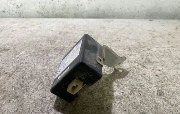 Toyota Corolla Verso AR10 Door control unit/module 897410F010 61B168000 10R021776